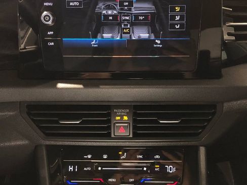 Used 2025 Volkswagen Jetta S image 27