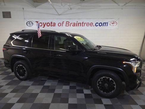 Certified 2023 Toyota Sequoia SR5 image 1