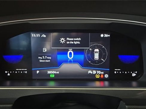 Used 2022 Volkswagen Tiguan SE image 10