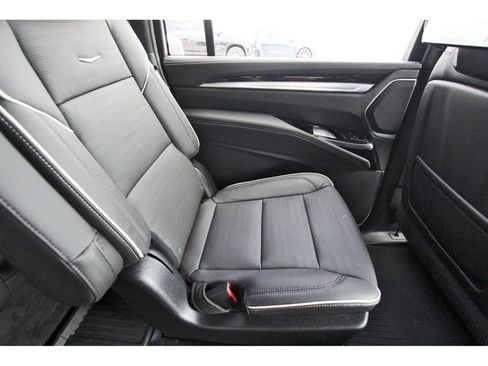 New 2026 Cadillac Escalade ESV Sport w/ Touring Package AWD/4WD image 11