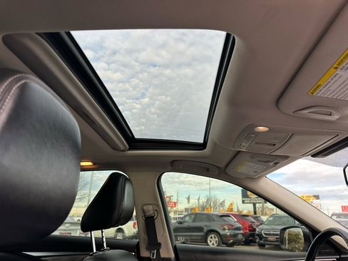 Used 2016 INFINITI Q50 Premium w/ Driver Assistance Package image 11