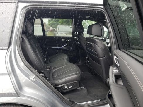 Used 2026 BMW X7 xDrive40i AWD/4WD image 16