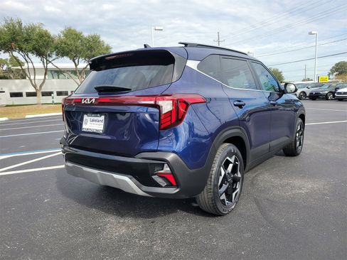 Used 2024 Kia Seltos EX image 6