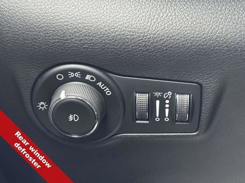 New 2026 Jeep Compass Latitude image 18