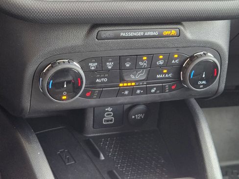 Used 2024 Ford Bronco Sport Outer Banks w/ Tech Package AWD/4WD image 17