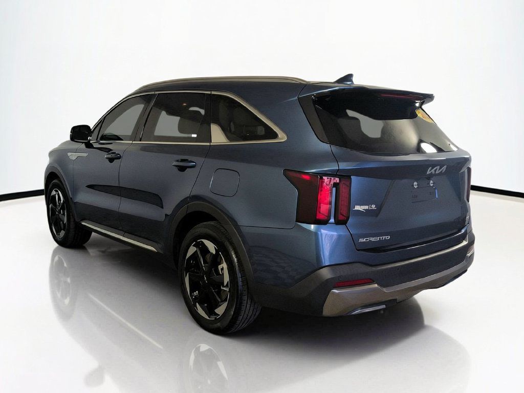 Used 2025 Kia Sorento EX AWD/4WD image 9