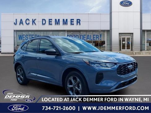 Certified 2024 Ford Escape ST-Line w/ Tech Pack #1 AWD/4WD image 1