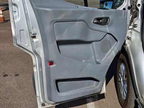Used 2015 Ford Transit 150 XLT RWD image 8