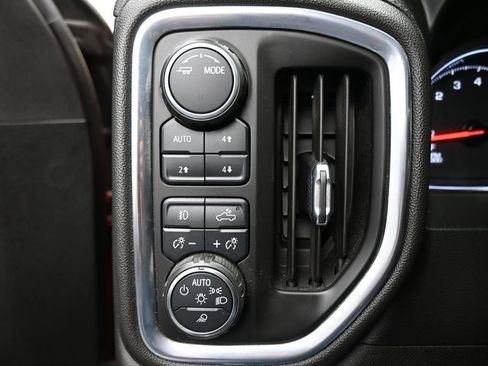 Used 2021 Chevrolet Silverado 1500 LT Trail Boss w/ Convenience Package II AWD/4WD image 14