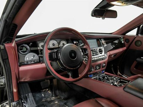 Used 2016 Rolls-Royce Dawn image 3