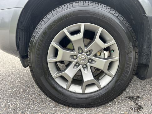 Used 2020 Nissan Frontier SV AWD/4WD image 15