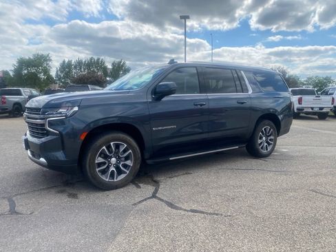 Used 2021 Chevrolet Suburban LT w/ Luxury Package AWD/4WD image 20