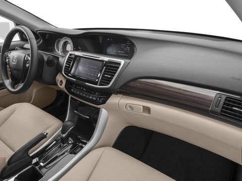 Used 2017 Honda Accord EX-L image 16