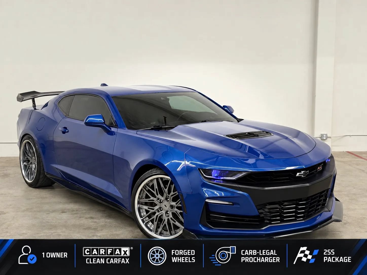 Used 2020 Chevrolet Camaro SS RWD image 1