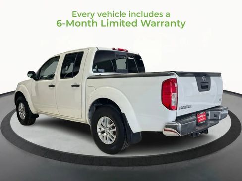 Used 2019 Nissan Frontier SV image 5