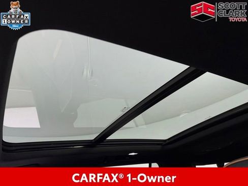 Used 2022 GMC Yukon XL AT4 image 28