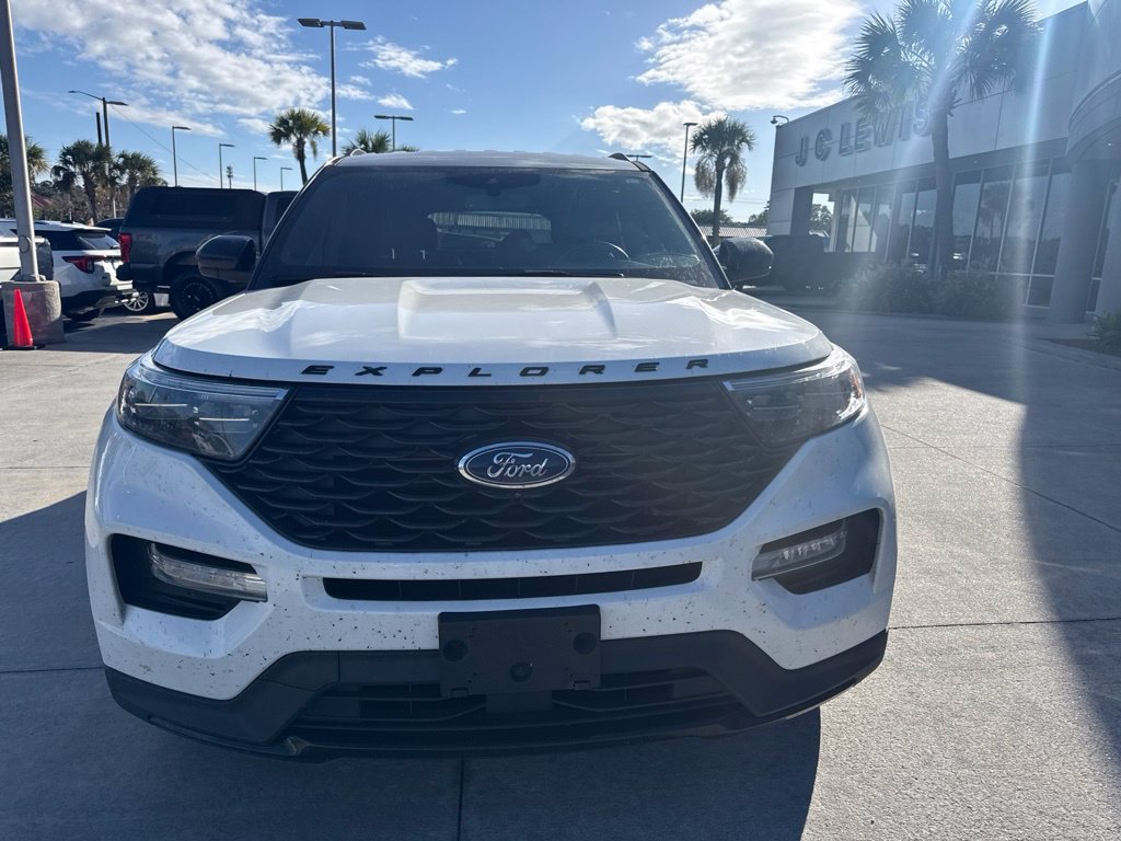 Used 2024 Ford Explorer ST-Line w/ Class IV Trailer Tow Package RWD image 3