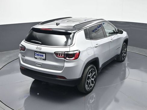 Used 2025 Jeep Compass Limited AWD/4WD image 50