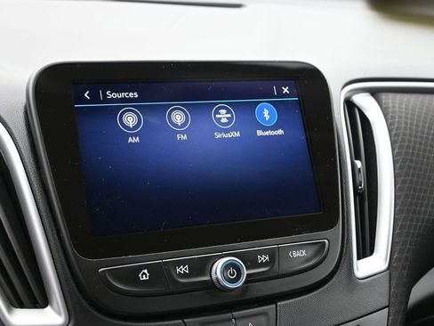 Used 2024 Chevrolet Malibu LT image 28