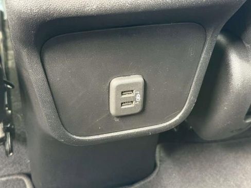 Used 2019 Chevrolet Equinox LT w/ Driver Convenience Package FWD image 14