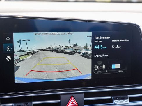 Certified 2025 Hyundai Elantra Hybrid FWD image 26