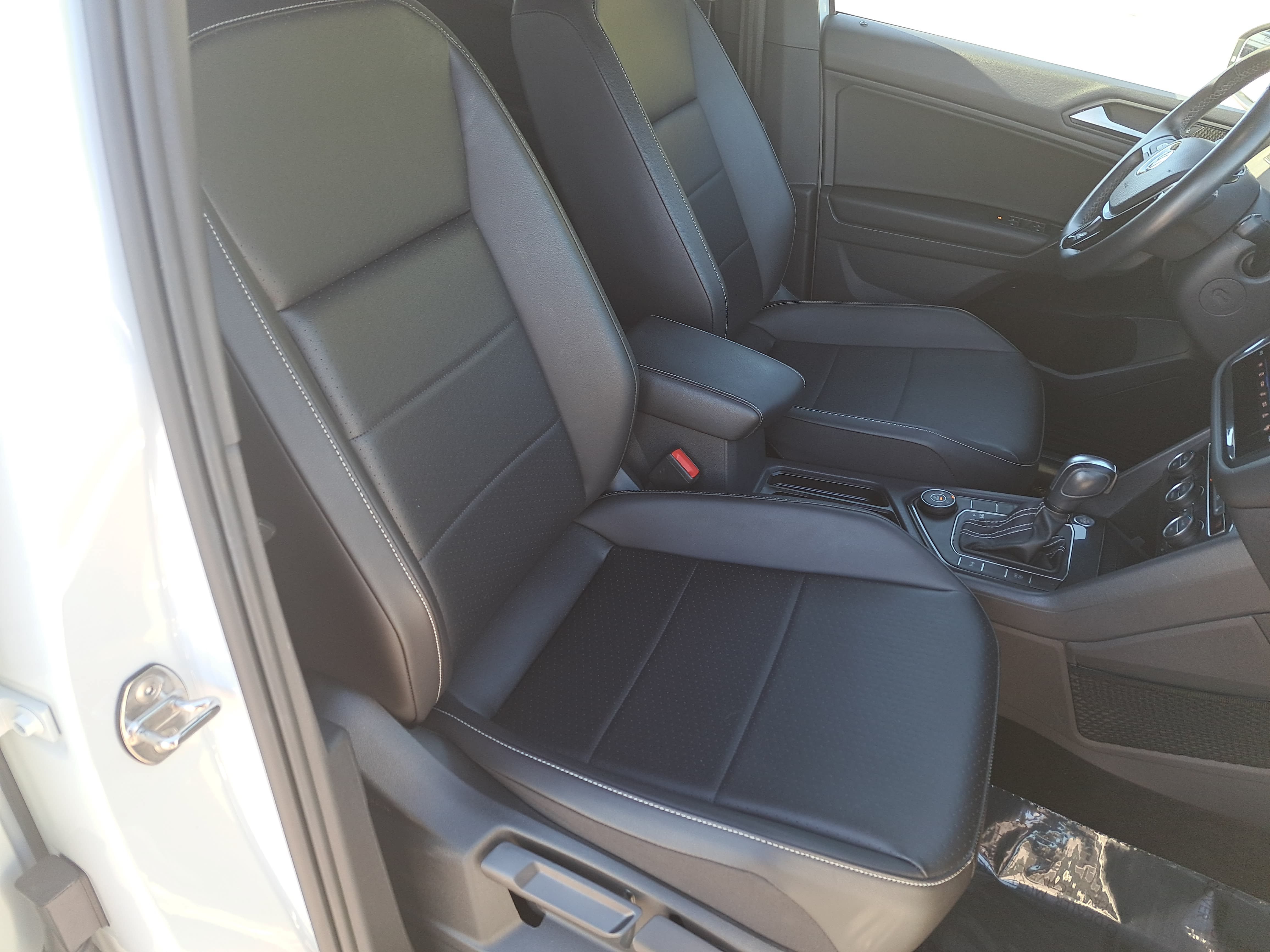 Certified 2021 Volkswagen Tiguan SE R-Line AWD/4WD image 10