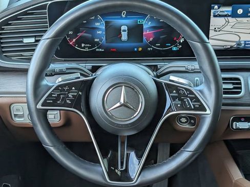 Used 2025 Mercedes-Benz GLE 350 4MATIC image 11