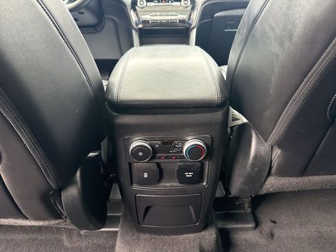 Used 2023 Ford Explorer Platinum w/ Technology Package AWD/4WD image 26