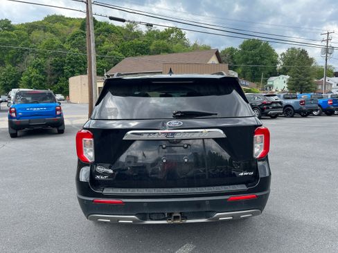 Used 2021 Ford Explorer XLT w/ Equipment Group 202A AWD/4WD image 5