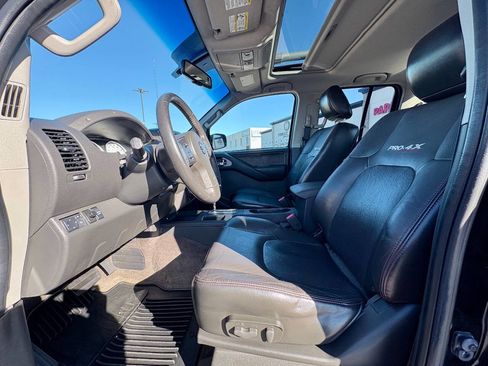 Used 2012 Nissan Frontier PRO-4X w/ Pro-4x Luxury Pkg image 10