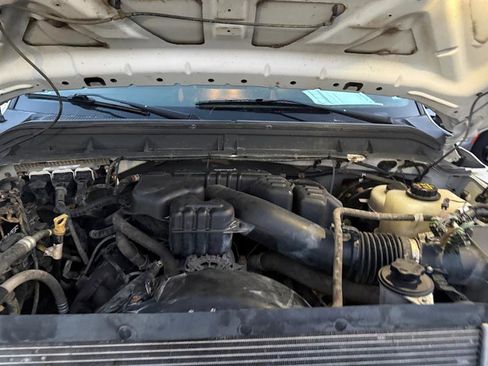 Used 2015 Ford F250 XL w/ Power Equipment Group image 37