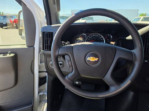 Used 2025 Chevrolet Express 3500 LS RWD image 13