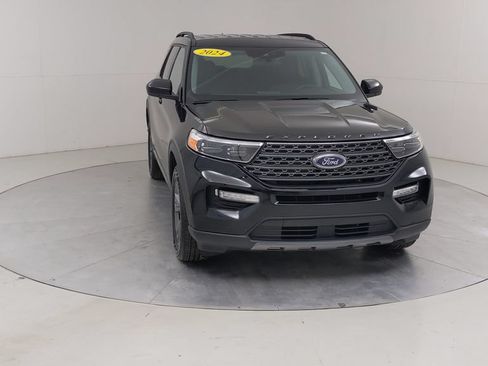 Certified 2024 Ford Explorer XLT w/ Equipment Group 202A AWD/4WD image 10