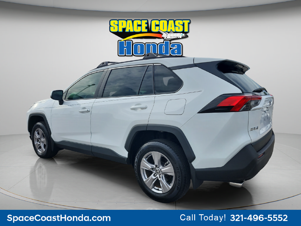 Used 2024 Toyota RAV4 XLE FWD image 5