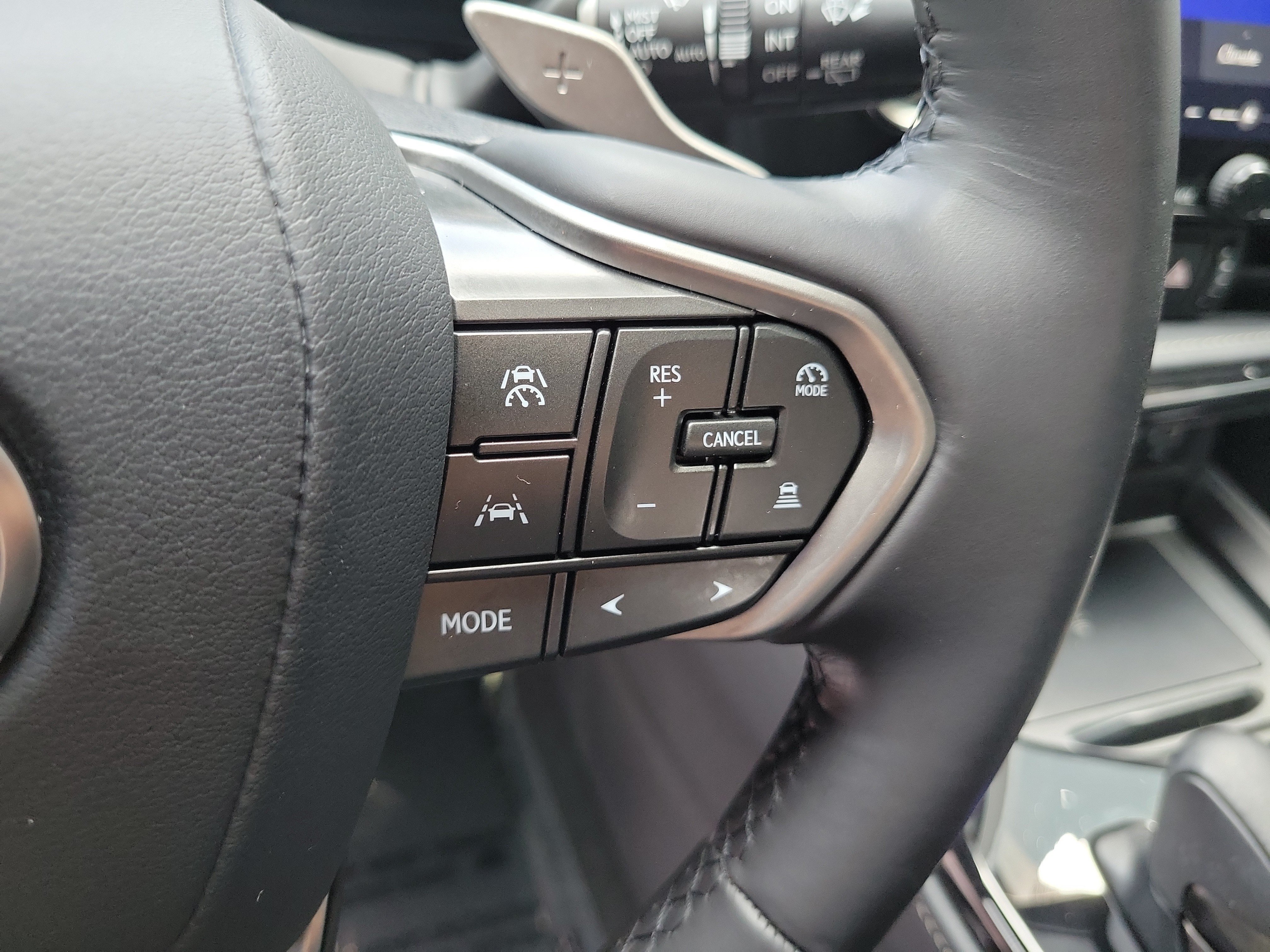 Used 2025 Lexus NX 250 FWD w/ Towing Package (2000 Lbs) image 26