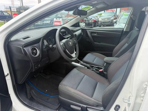 Used 2017 Toyota Corolla LE FWD image 7