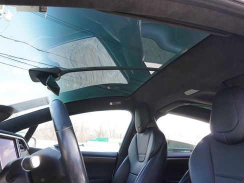 Used 2017 Tesla Model X P100D image 22