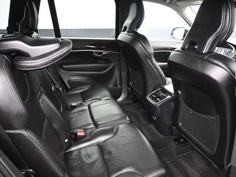 Used 2019 Volvo XC90 T6 Momentum w/ Protection Package Premier image 34
