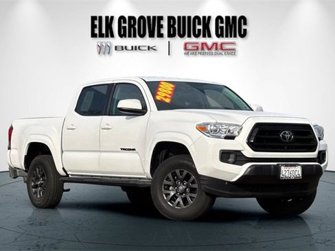 Used 2020 Toyota Tacoma SR image 2