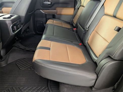 Used 2021 Chevrolet Silverado 2500 High Country w/ Technology Package image 28