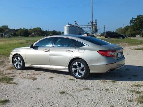 Used 2018 Honda Accord EX-L image 6