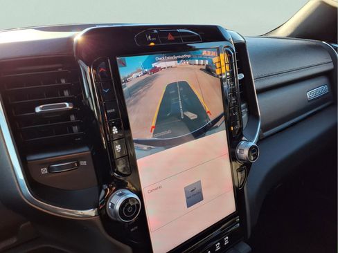 Used 2025 RAM 1500 Laramie image 16