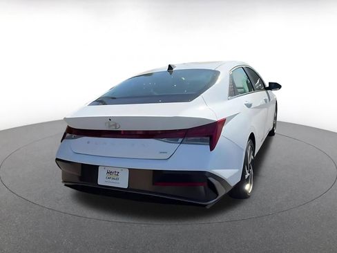 Used 2025 Hyundai Elantra Limited image 14