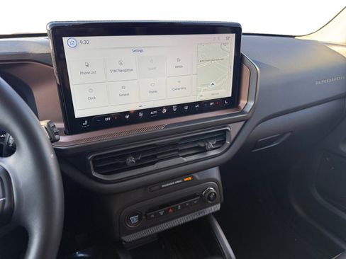 Certified 2025 Ford Bronco Sport Outer Banks w/ Outer Banks Tech Package+ image 12