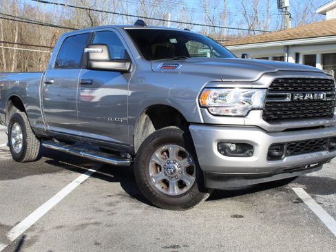 Used 2024 RAM 2500 Big Horn w/ Sport Appearance Package image 20