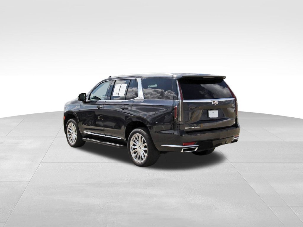Used 2024 Cadillac Escalade Premium Luxury RWD image 3