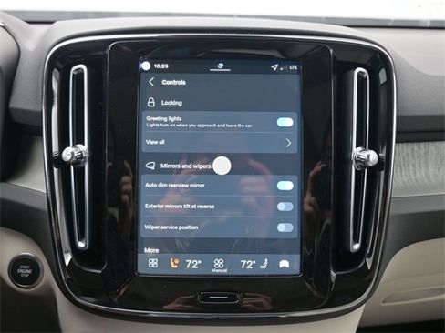 New 2026 Volvo XC40 B5 Ultra w/ Climate Package image 17