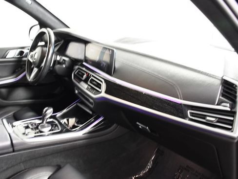 Used 2021 BMW X7 M50i w/ Cold Weather Package AWD/4WD image 19