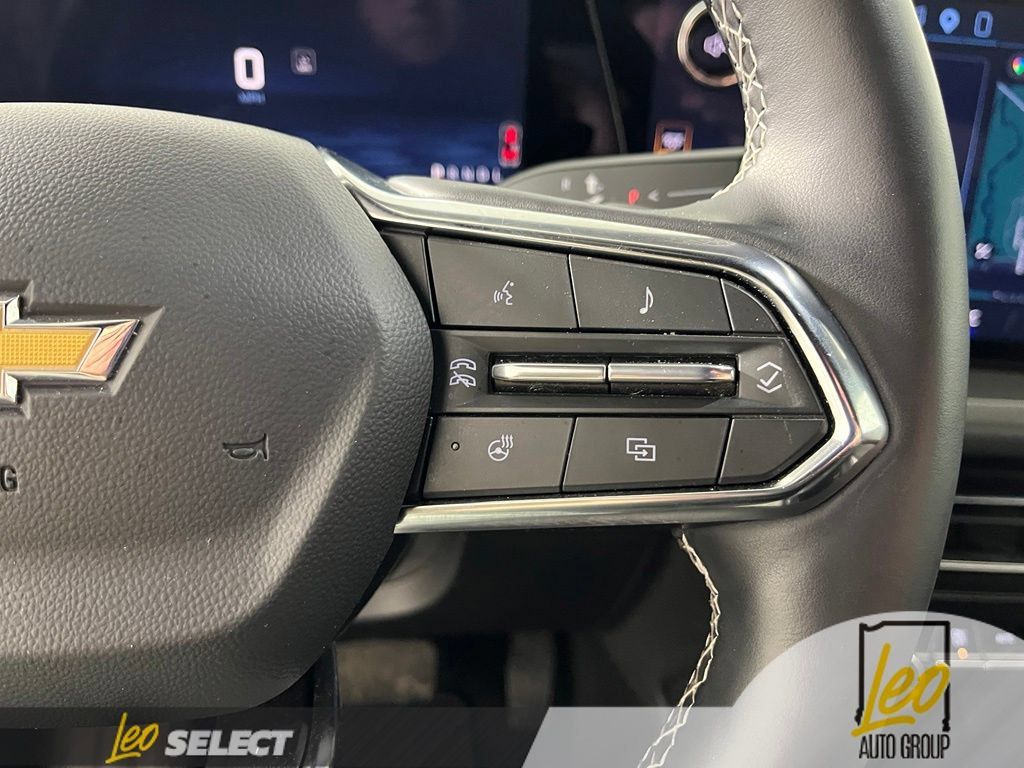 Used 2026 Chevrolet Traverse LT w/ Driver Confidence Package FWD image 19