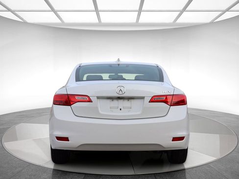 Used 2013 Acura ILX w/ Technology Package image 7